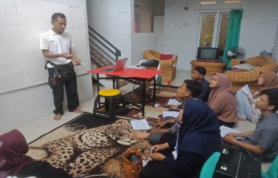 MAHASISWA PMI BERTEMU KOSELOR HEBAT DI IPWL YPAM CIREBON
