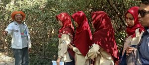 MAHASISWA PMI FIELD STUDY KE KARANGSONG